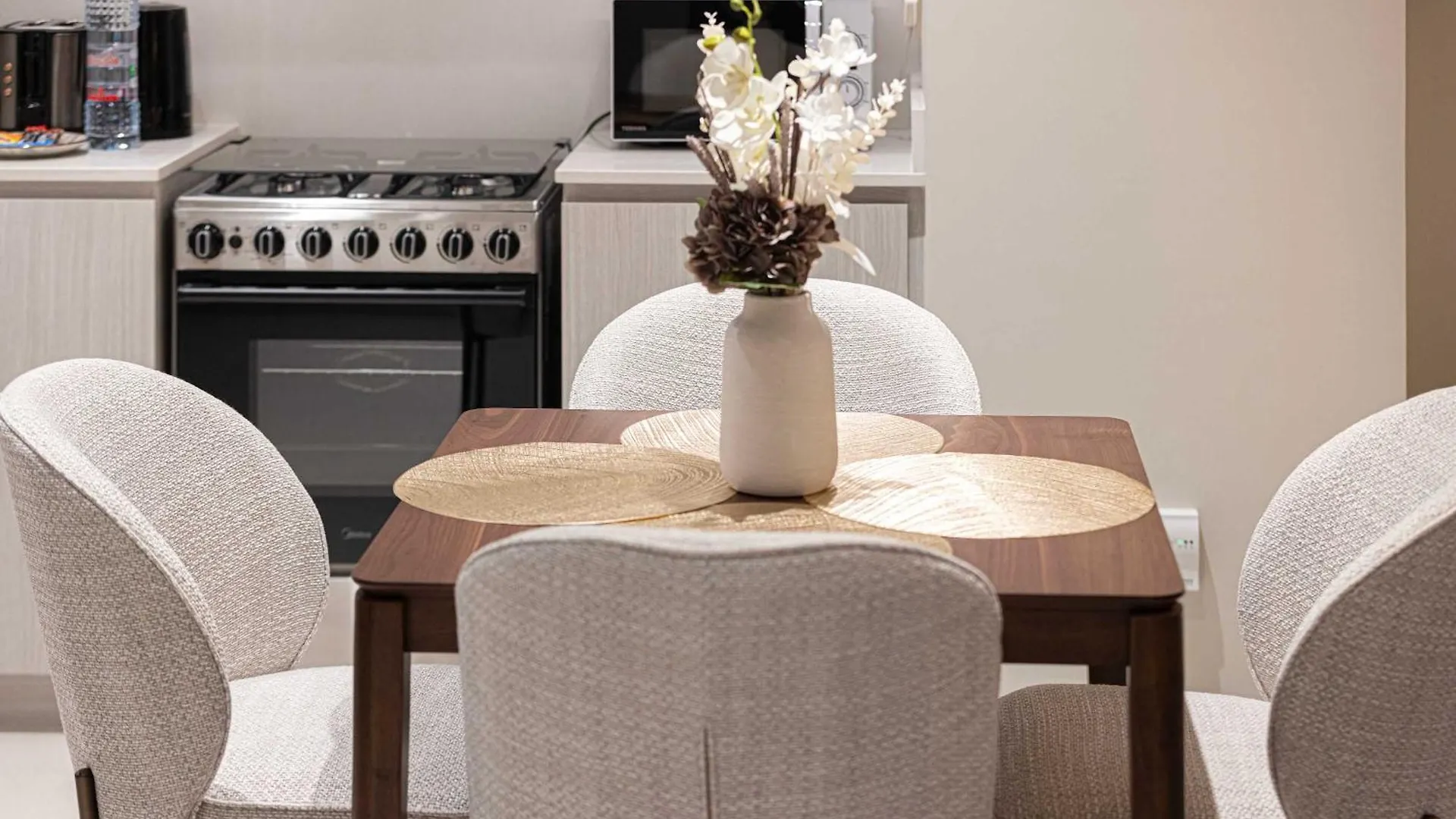 Stylish 1Br City View At Vida Creek Beach Dubai